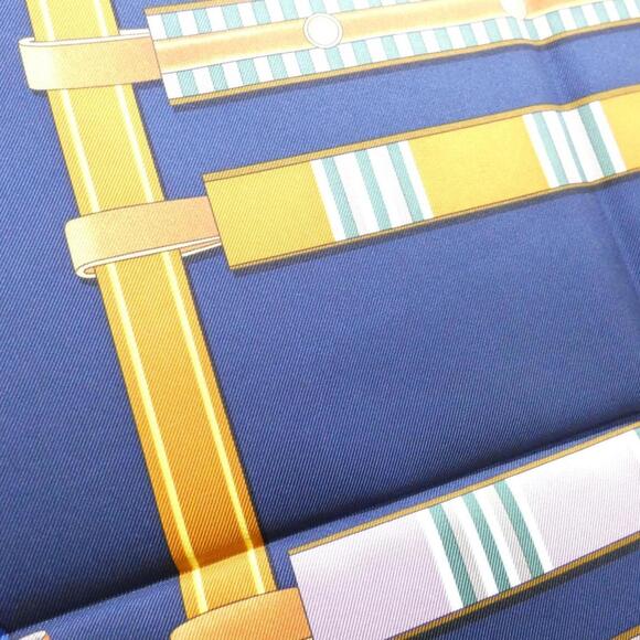 HERMES Authentic White Scarf - Picture 2 of 6